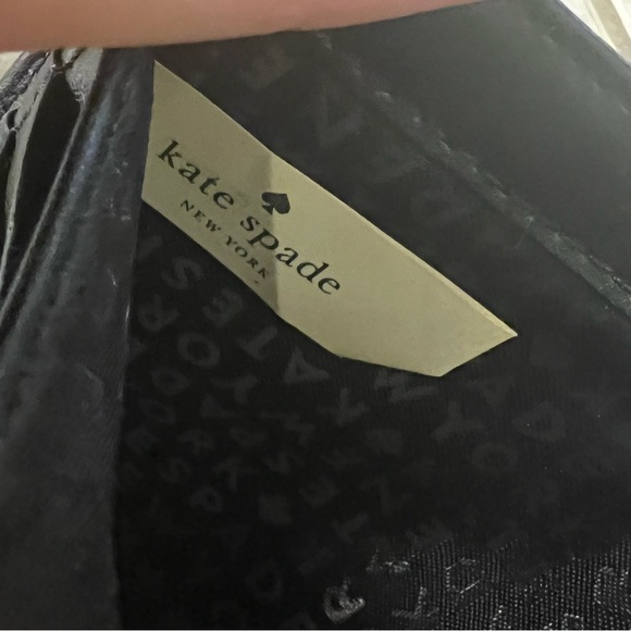 Good condition hardly used Kate spade wallet - Picture 3 of 3